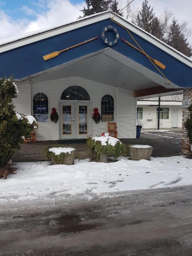 سيكاموس Anchor Riverfront Motel المظهر الخارجي الصورة
