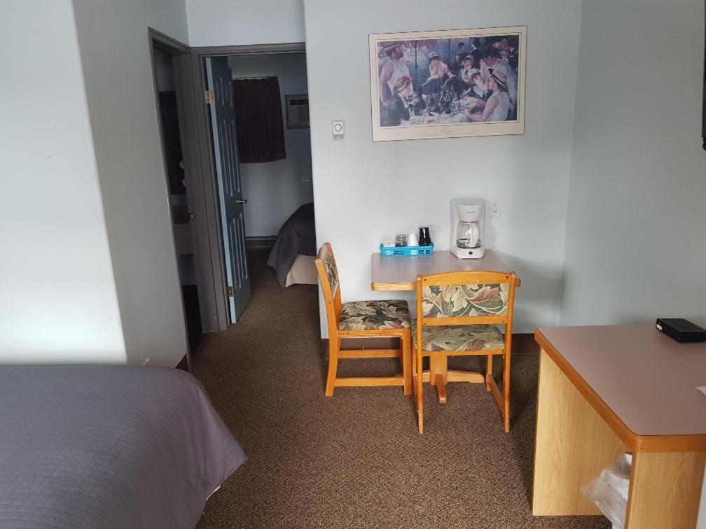 سيكاموس Anchor Riverfront Motel المظهر الخارجي الصورة